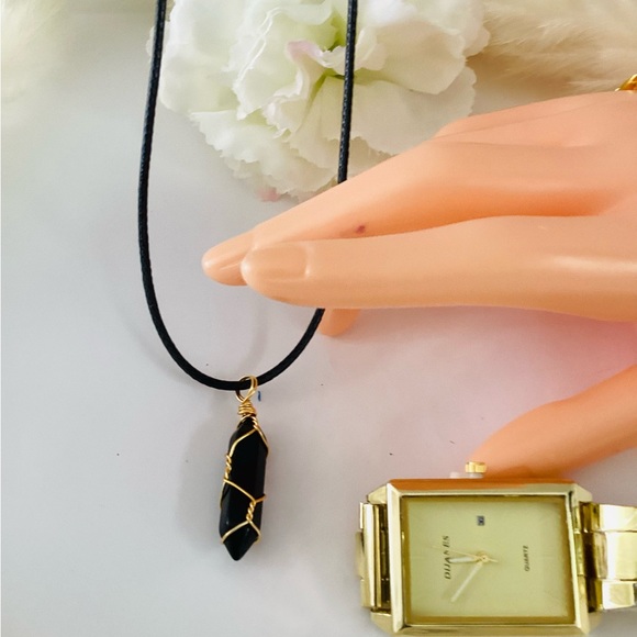 2pcs Gold color Watch This Fashionable Watch Designed Man are Women - Picture 4 of 8